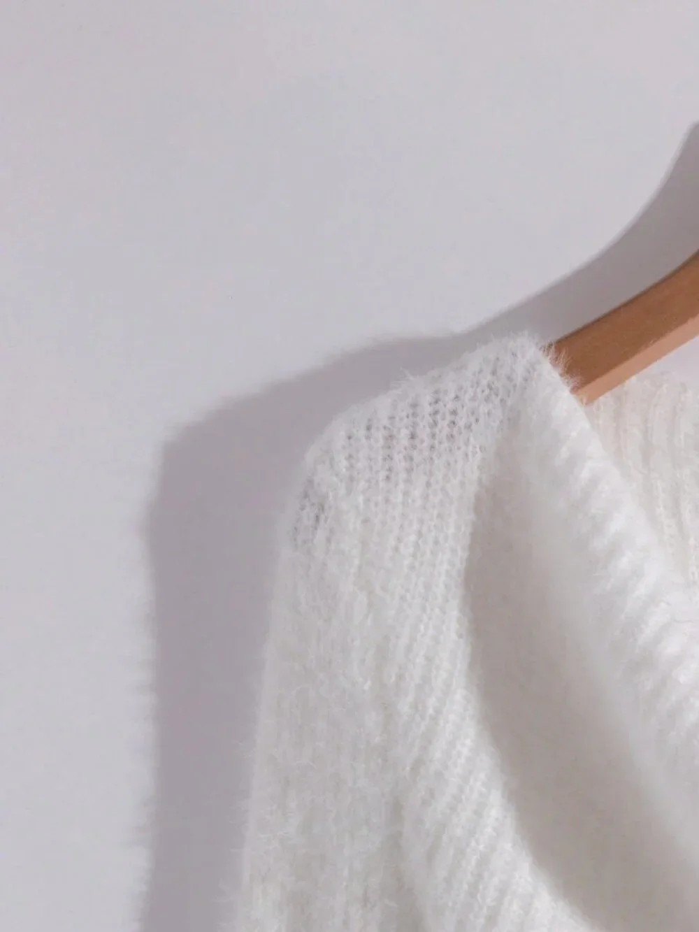 White Casual Women's Cowl Neck Rib-Knit Flare Sleeve Slim Top